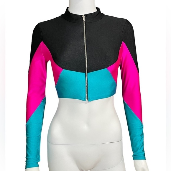Women’s Full Zip Crop Jacket
New - Picture 3 of 7